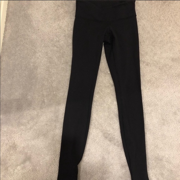 Lululemon Wunder Under - Picture 2 of 3